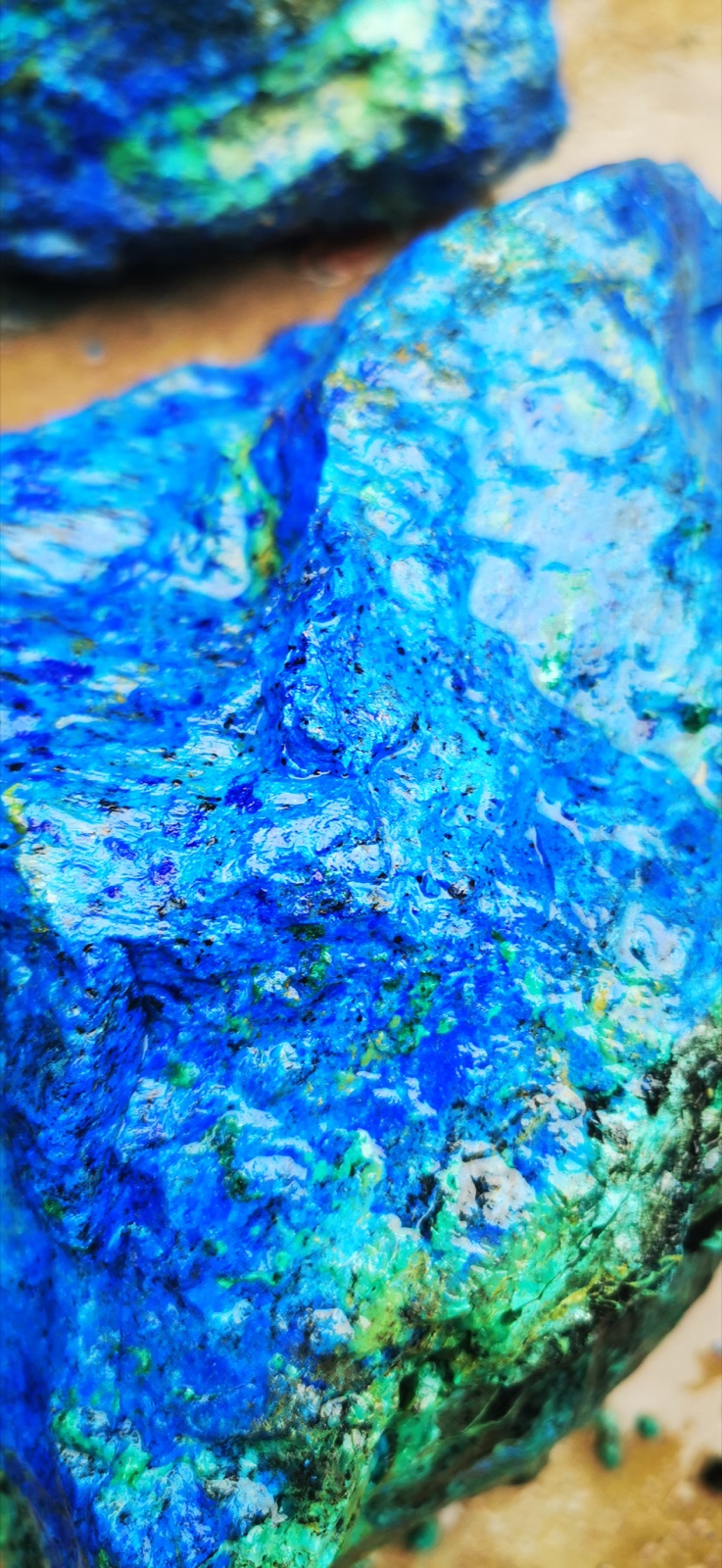 敦煌岩彩颜料制作工作场景